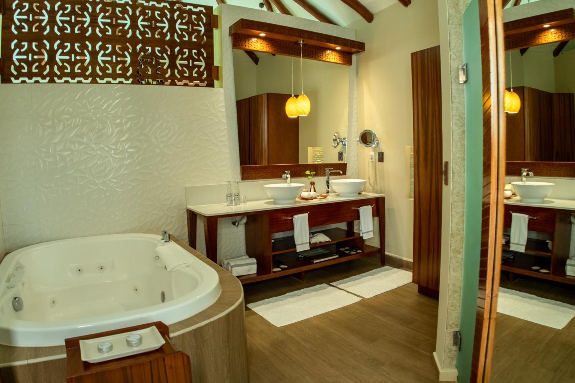 Palafitos Overwater Bungalows Catamaran, Cenote & More Inclusive (Adults Only) Плайя-дель-Кармен Екстер'єр фото